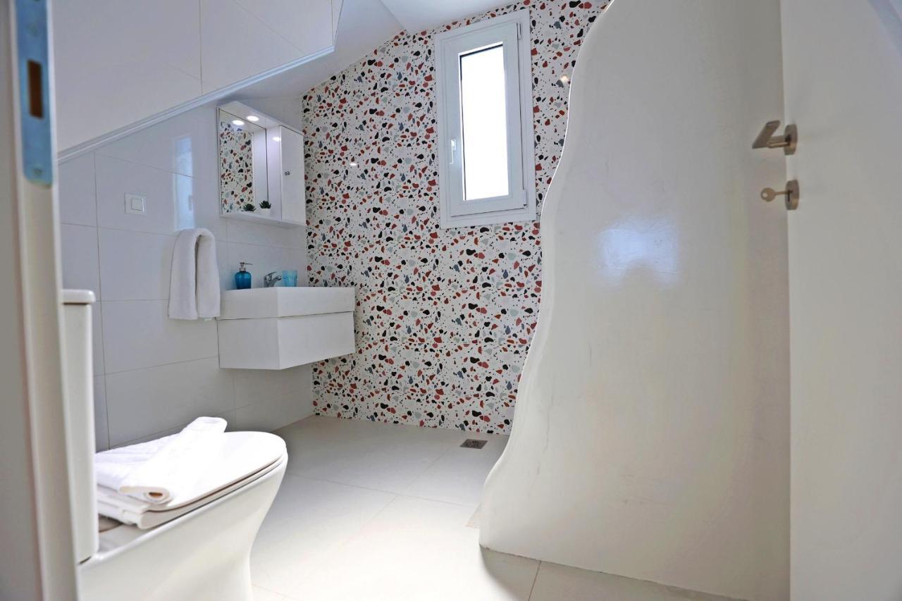 Xenos Villa 6 With A Private Pool Near The Sea Tigkaki  Exterior photo