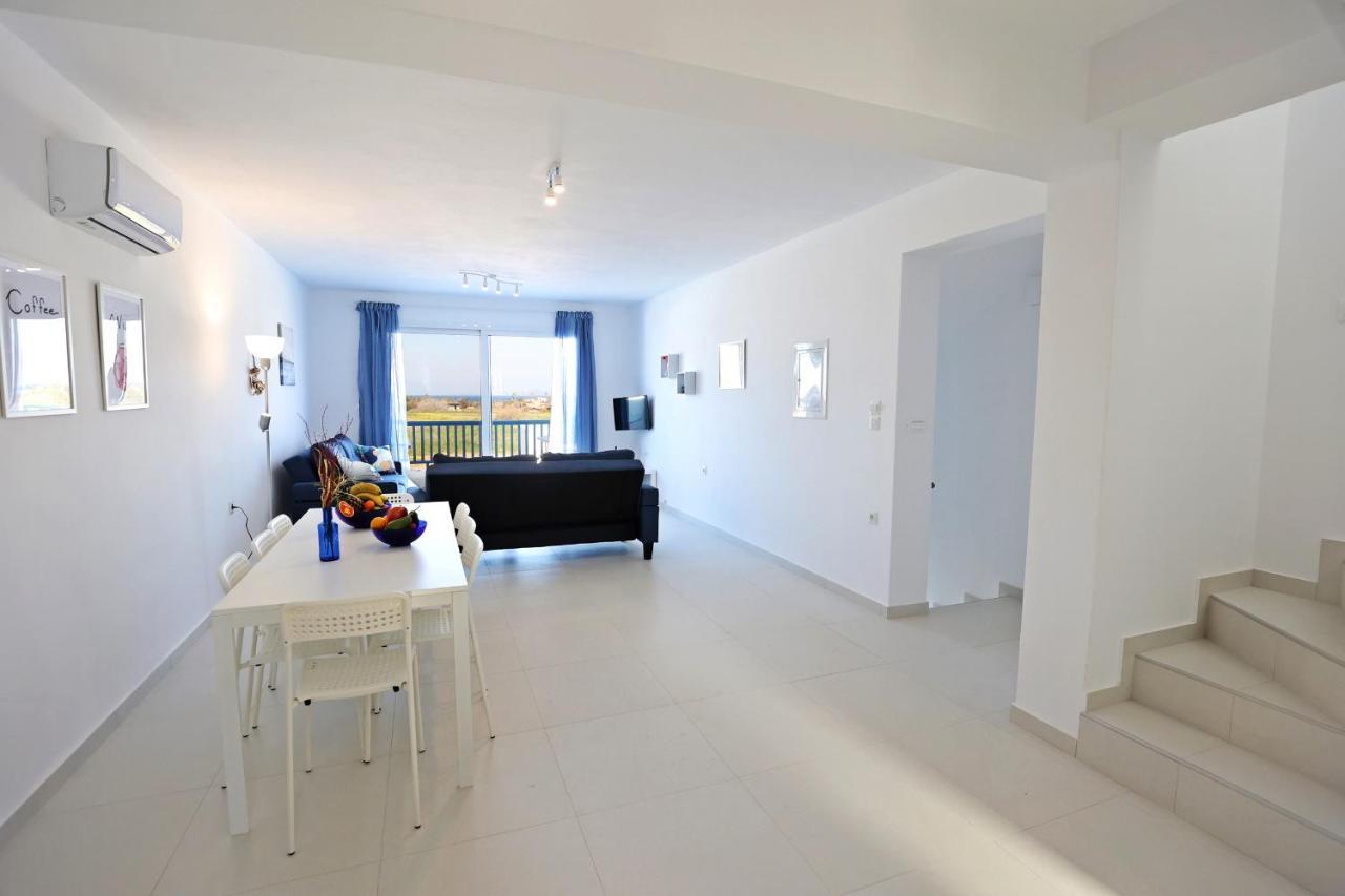 Xenos Villa 6 With A Private Pool Near The Sea Tigkaki  Exterior photo